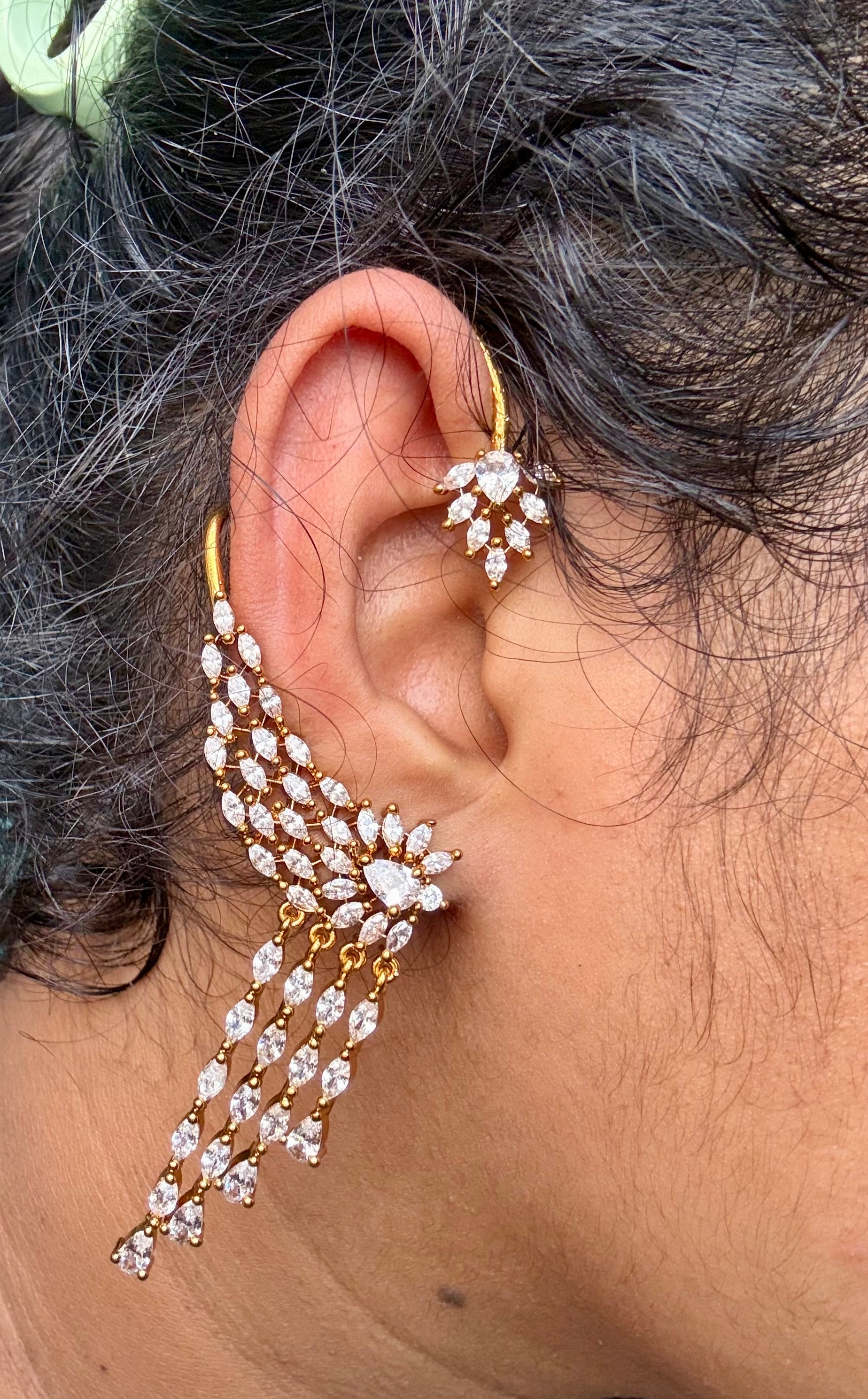 DIAMOND REPLICA EARCUFFS