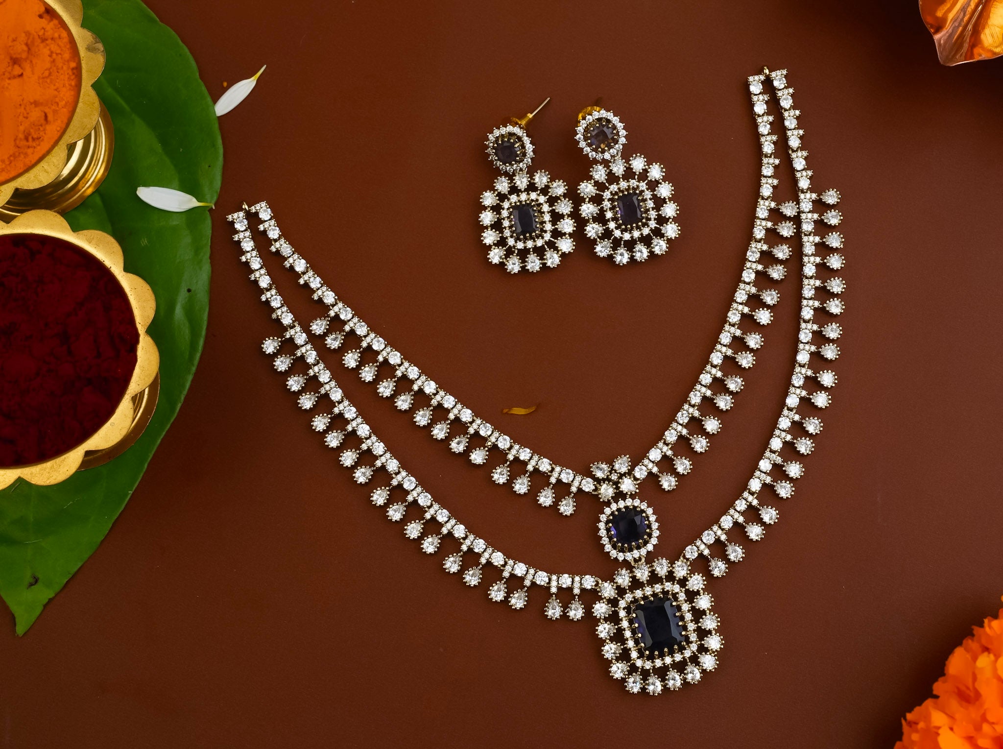 VICTORIAN NECKPIECE (PURPLE)