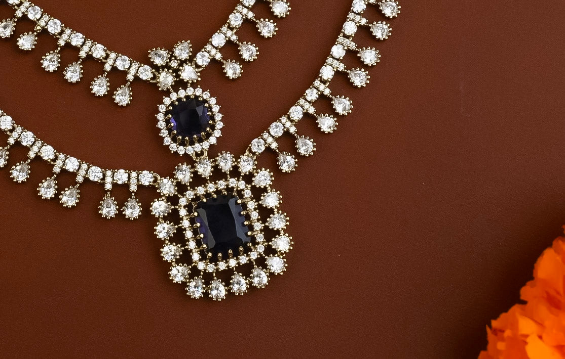VICTORIAN NECKPIECE (PURPLE)