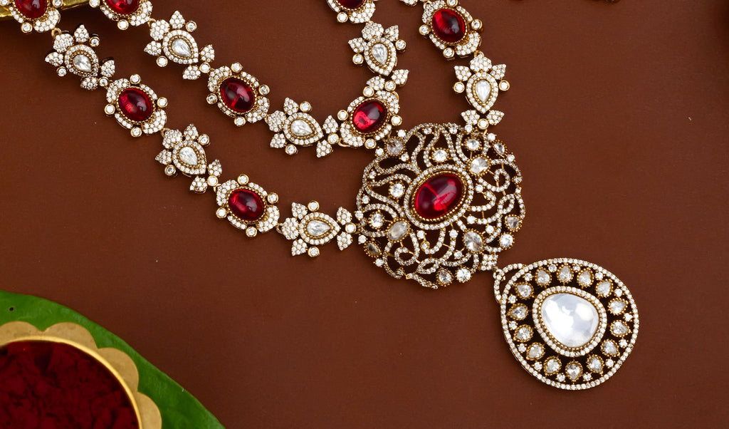 ZIVA (VICTORIAN MOISSANITE - RED)