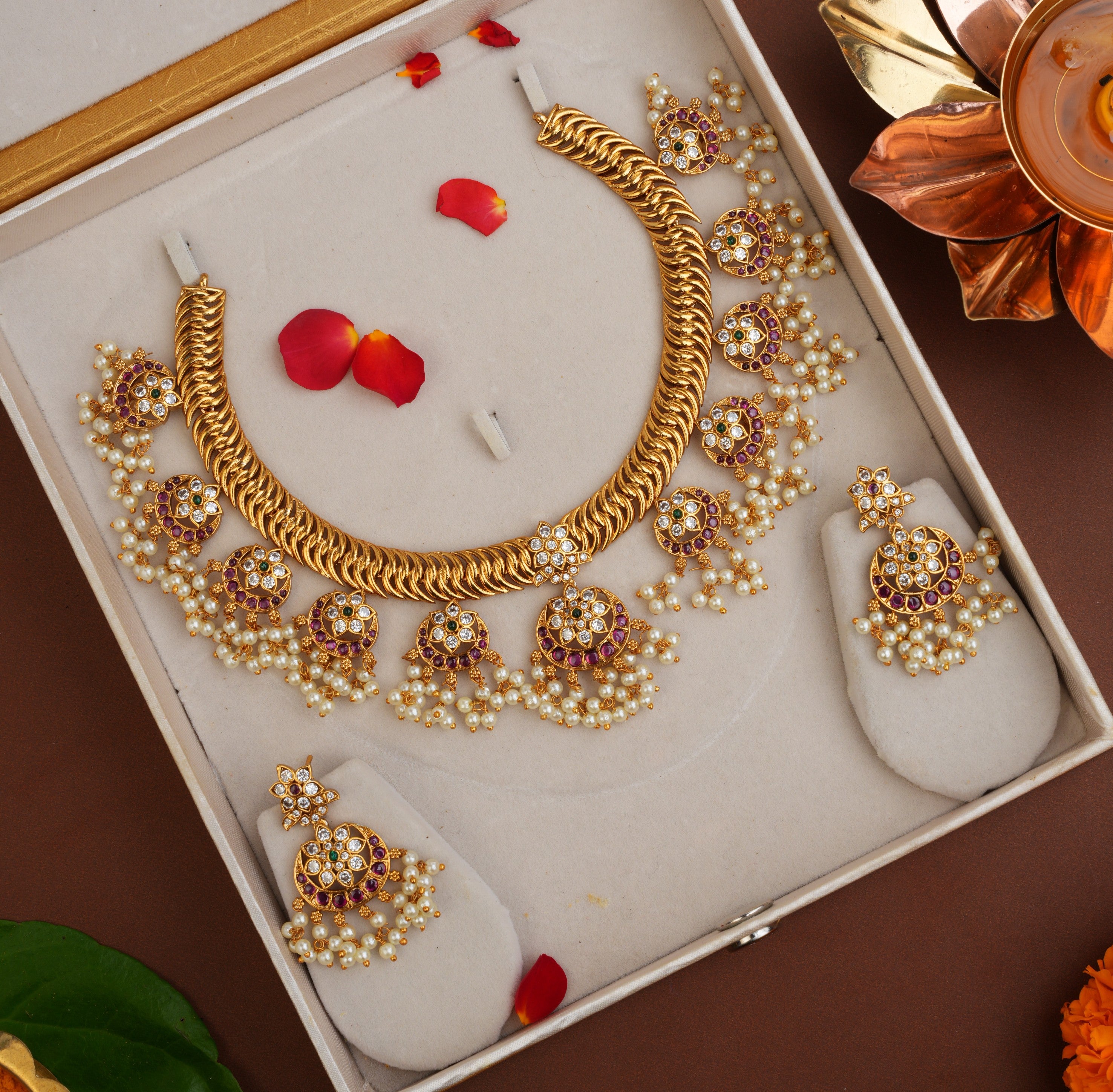ROYAL JALEBI NECKPIECE