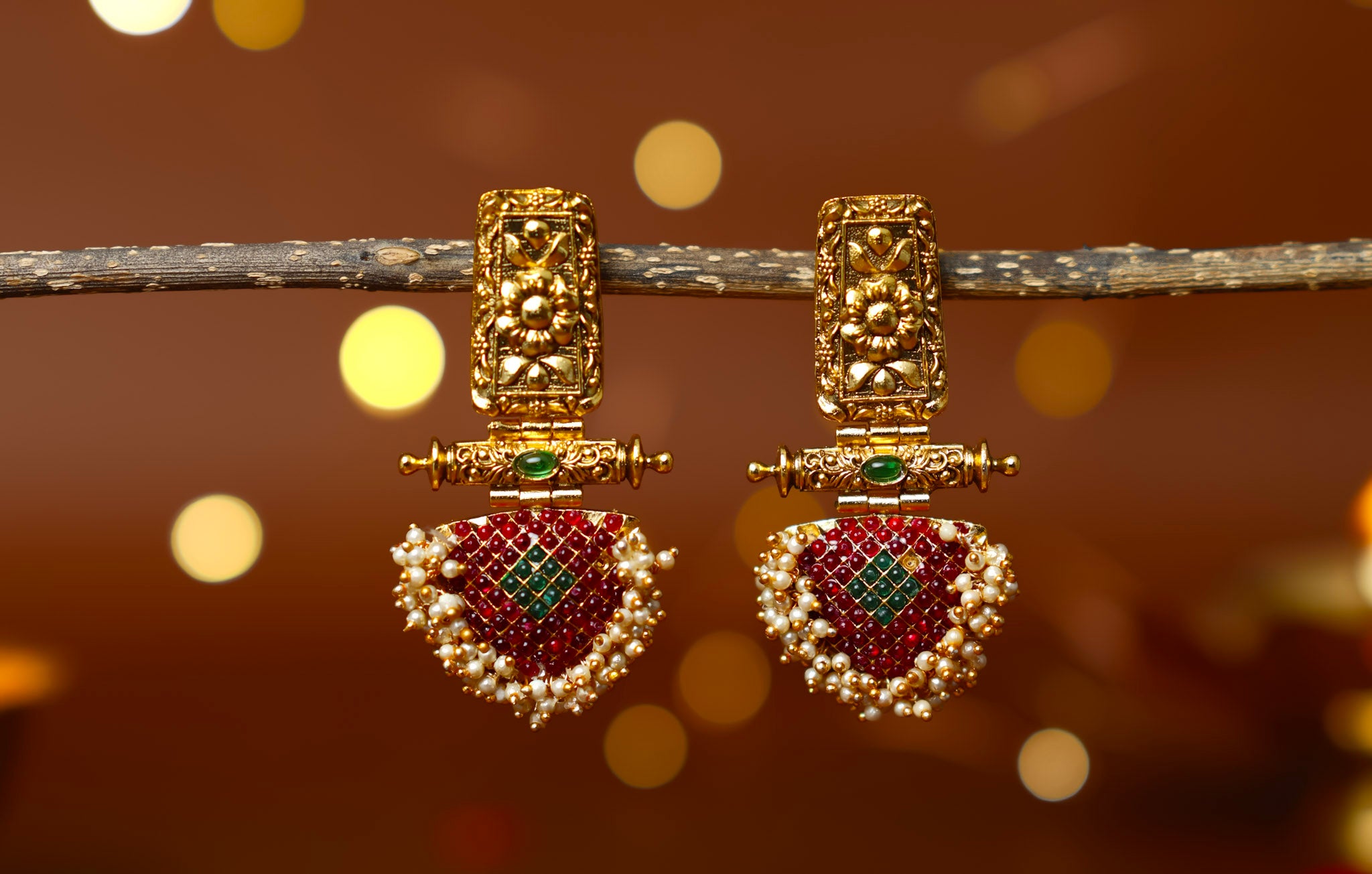 CLUSTER PEARL EARRINGS