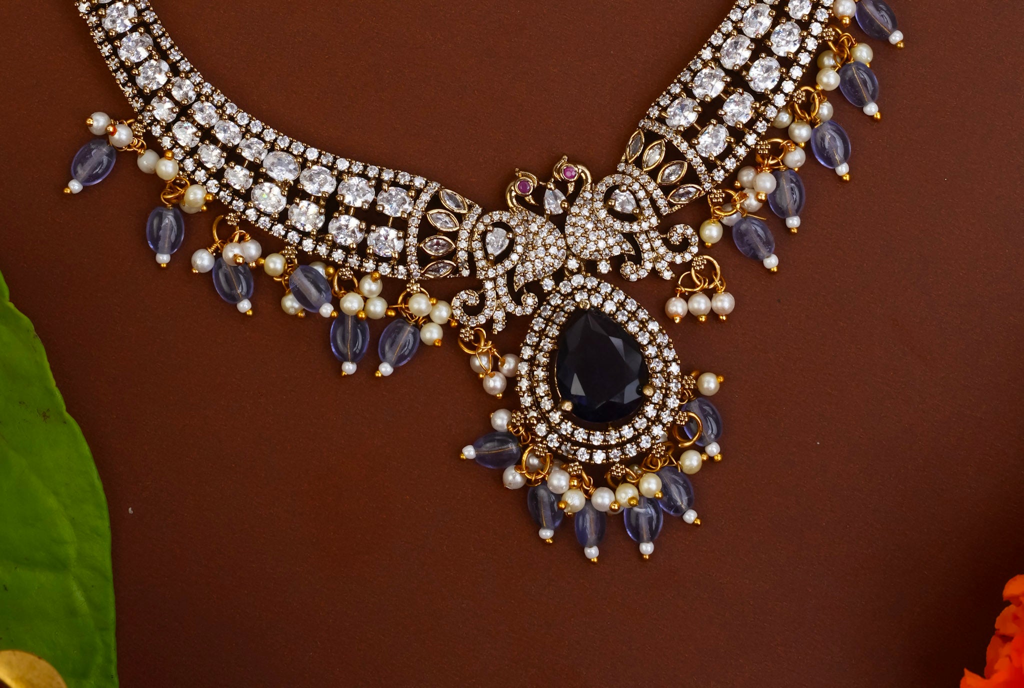 VICTORIAN PEACOCK HASLI (PURPLE)