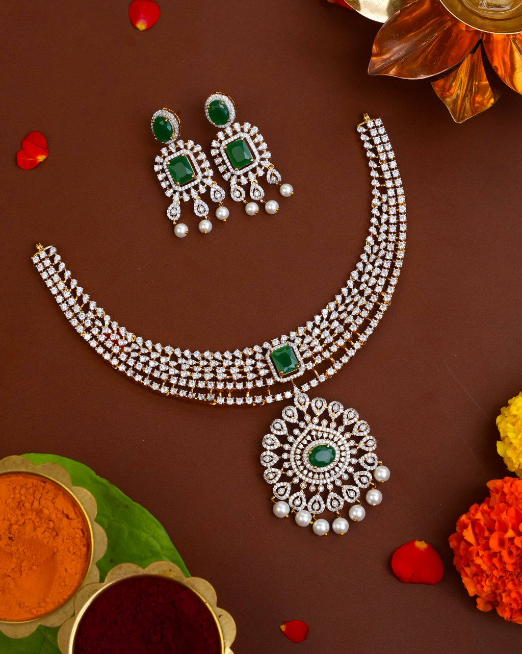 PENDANT DETACHEABLE NECKPIECE (GREEN)
