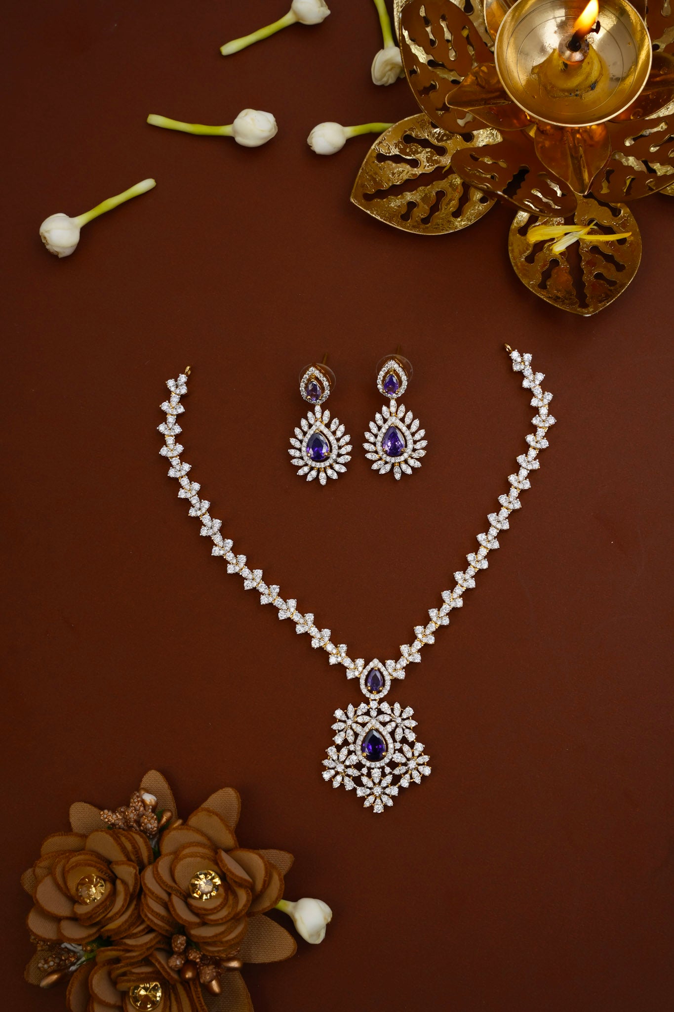 AD PURPLE NECKPIECE