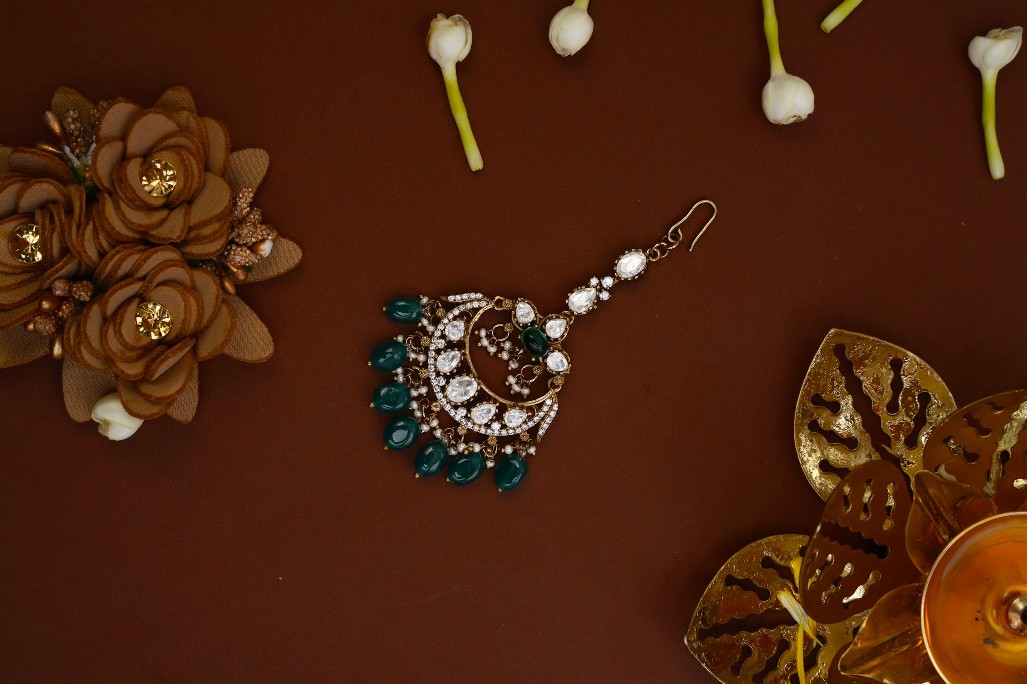 VICTORIAN MOISANITE MANGTIKA (GREEN)