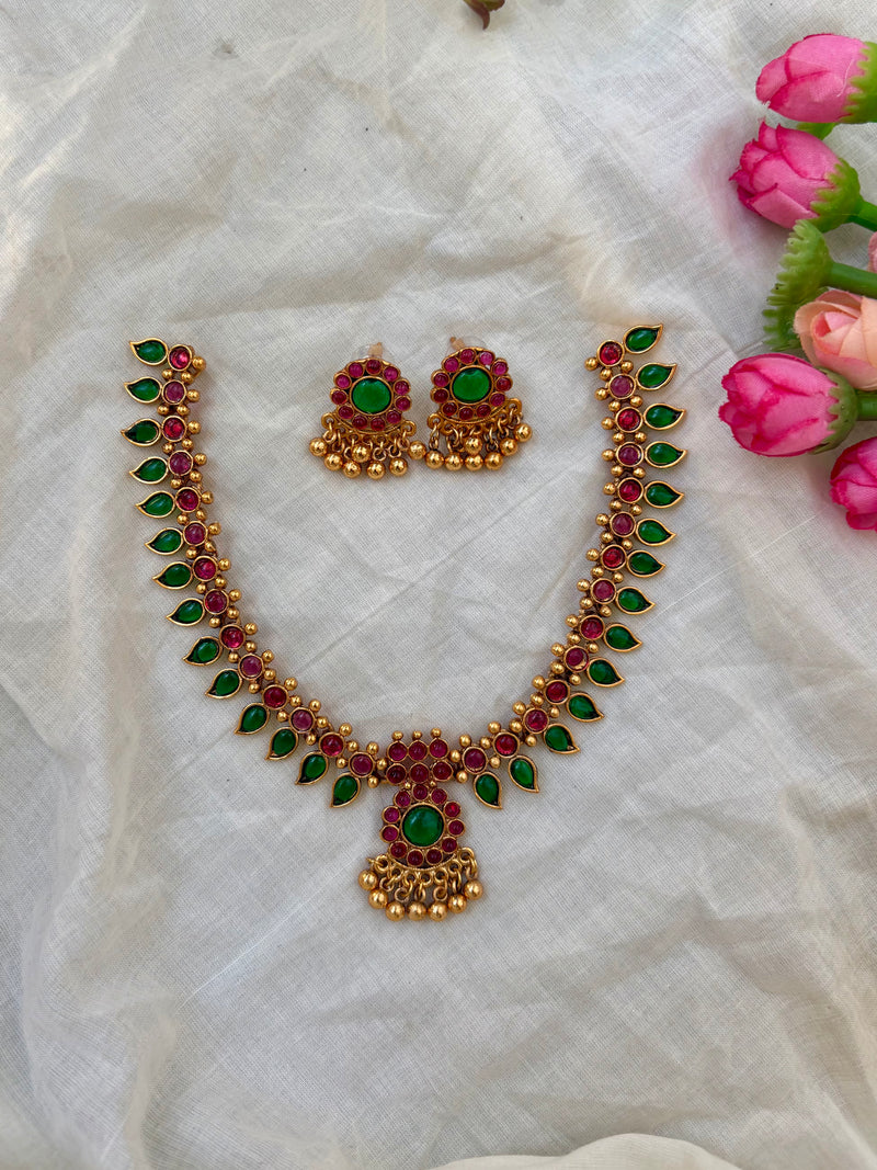 Mango neckpiece