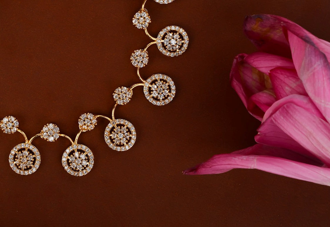 DIAMOND LOOK ALIKE NECKPIECE