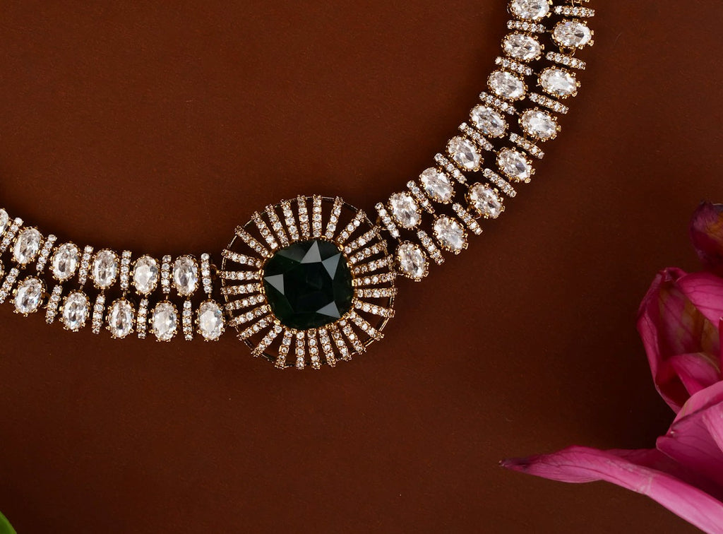 EMERALD VICTORIAN NECKPIECE