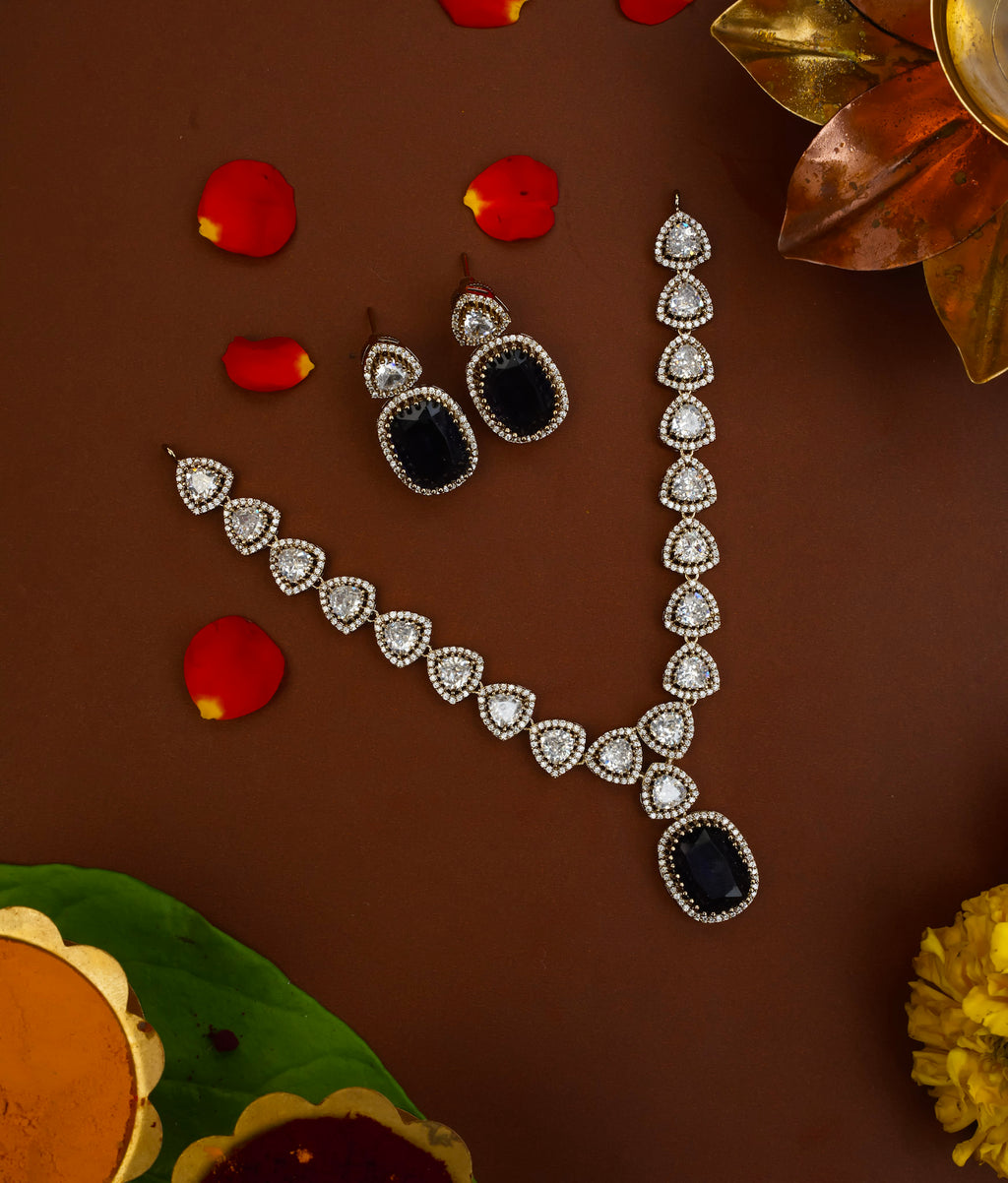 VICTORIAN PENDANT SET