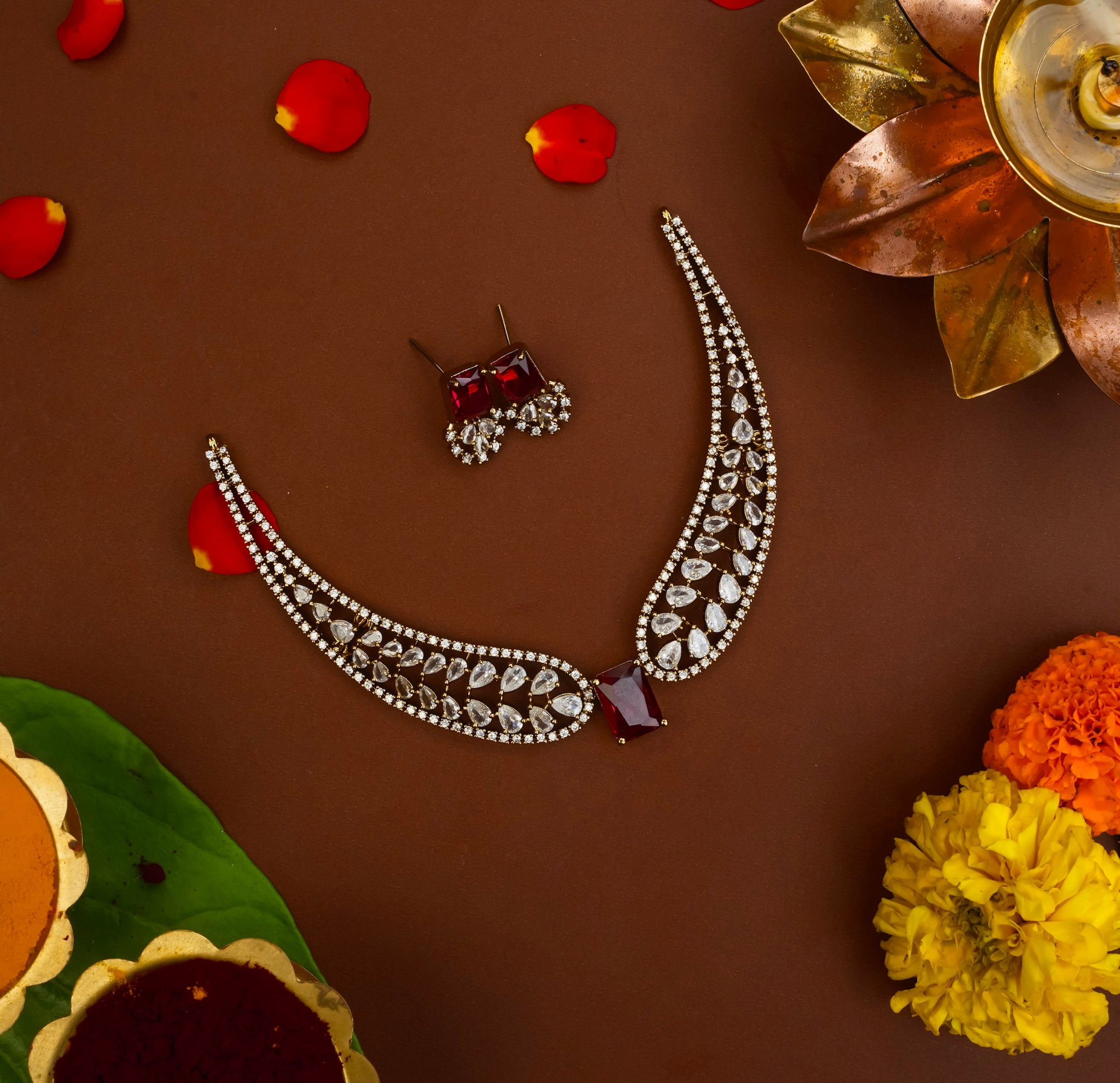 HASLI NECKPIECE