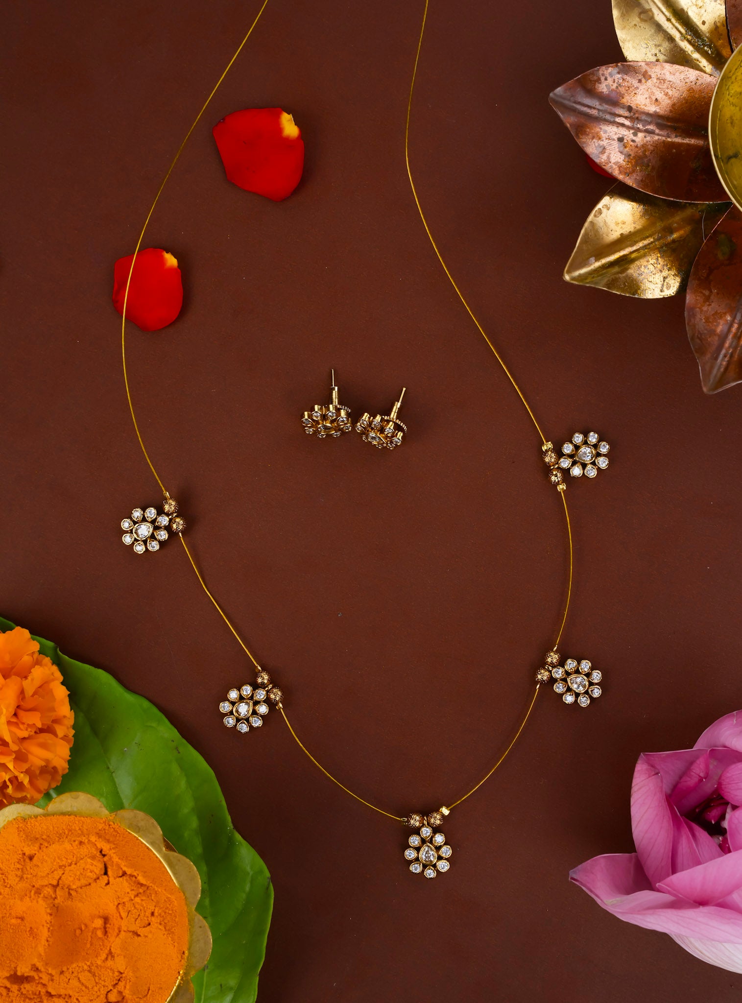FLORAL INVISIBLE CHAIN