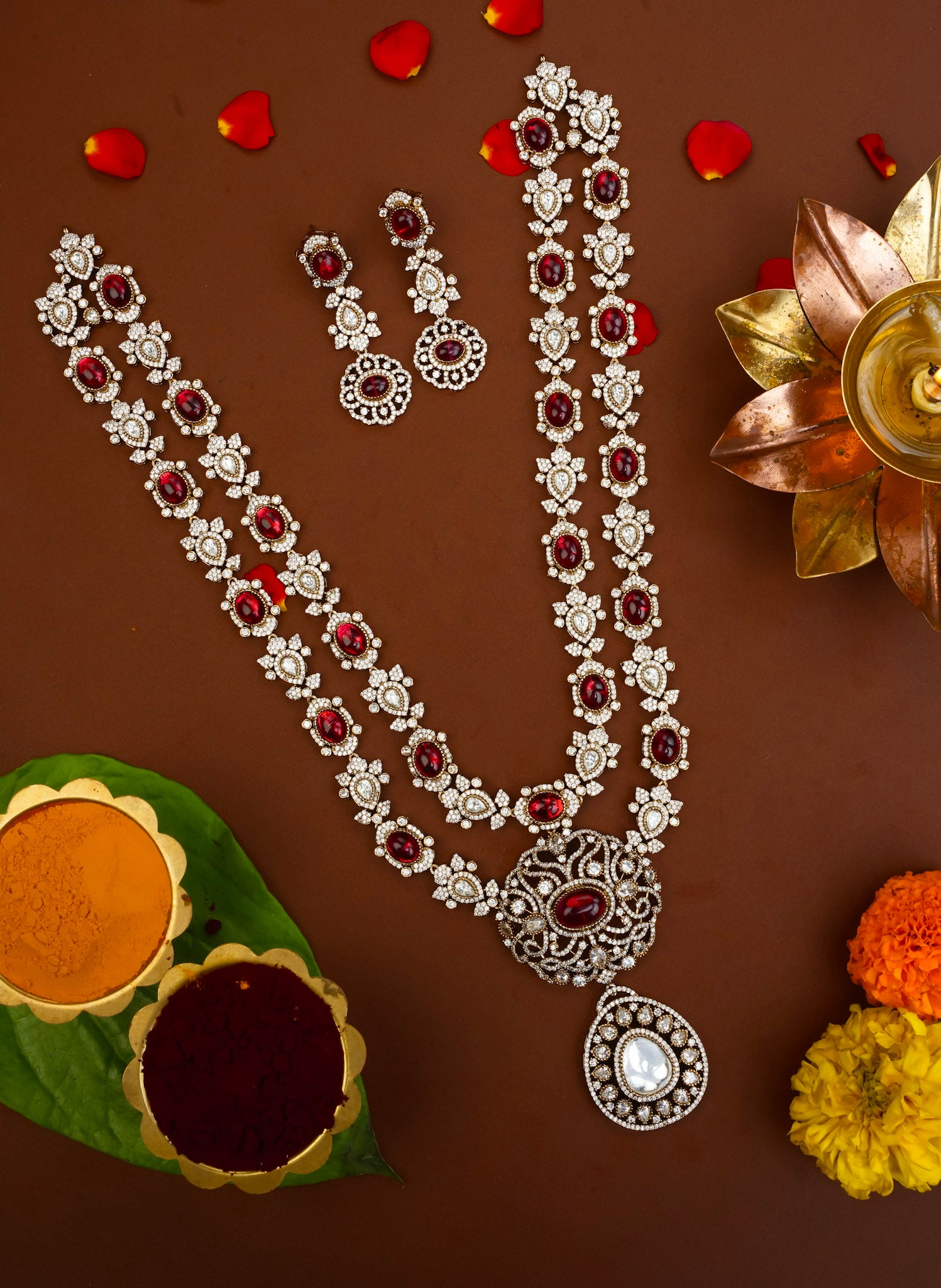 VICTORIAN MOISSANITE HAARAM