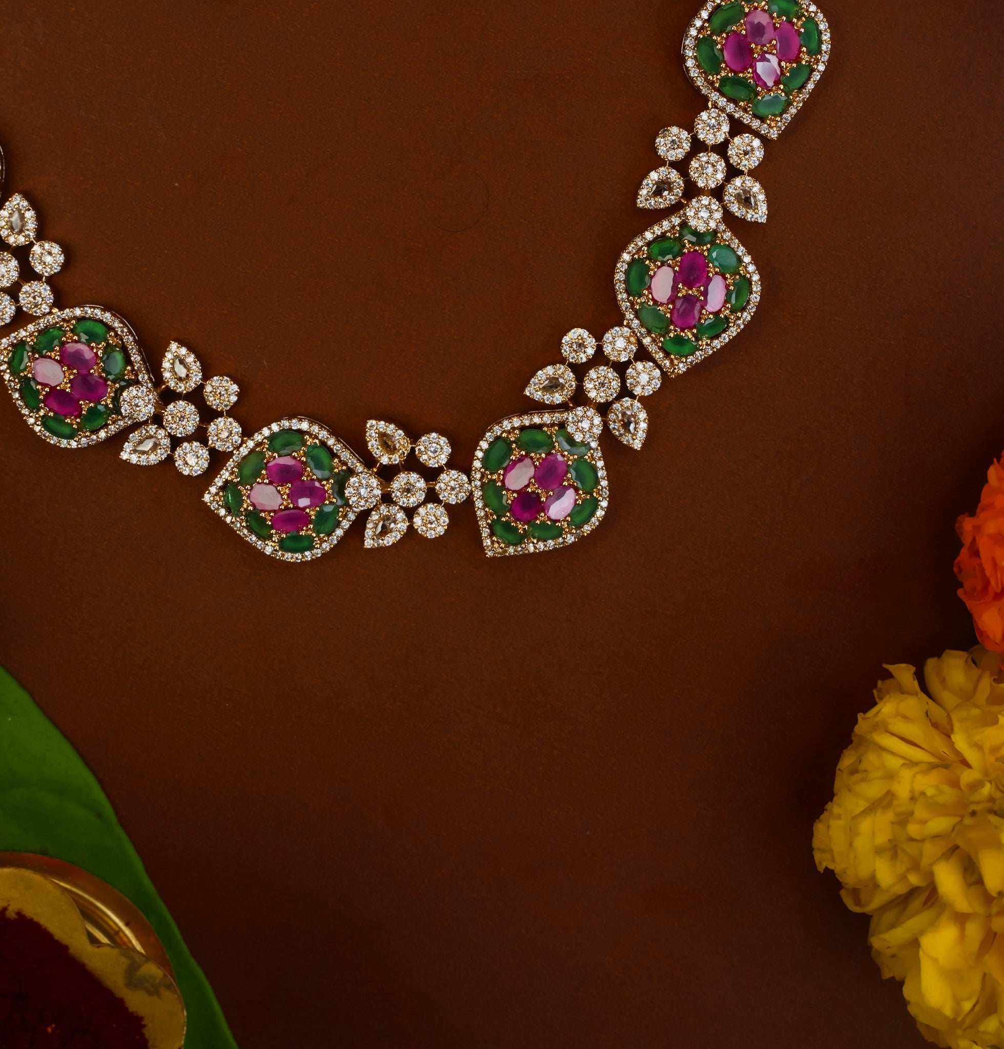 VICTORIAN PARTY WEAR NECKPIECE