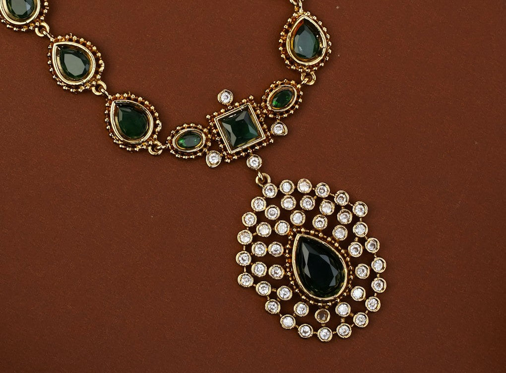 EMERALD DROP NECKPIECE