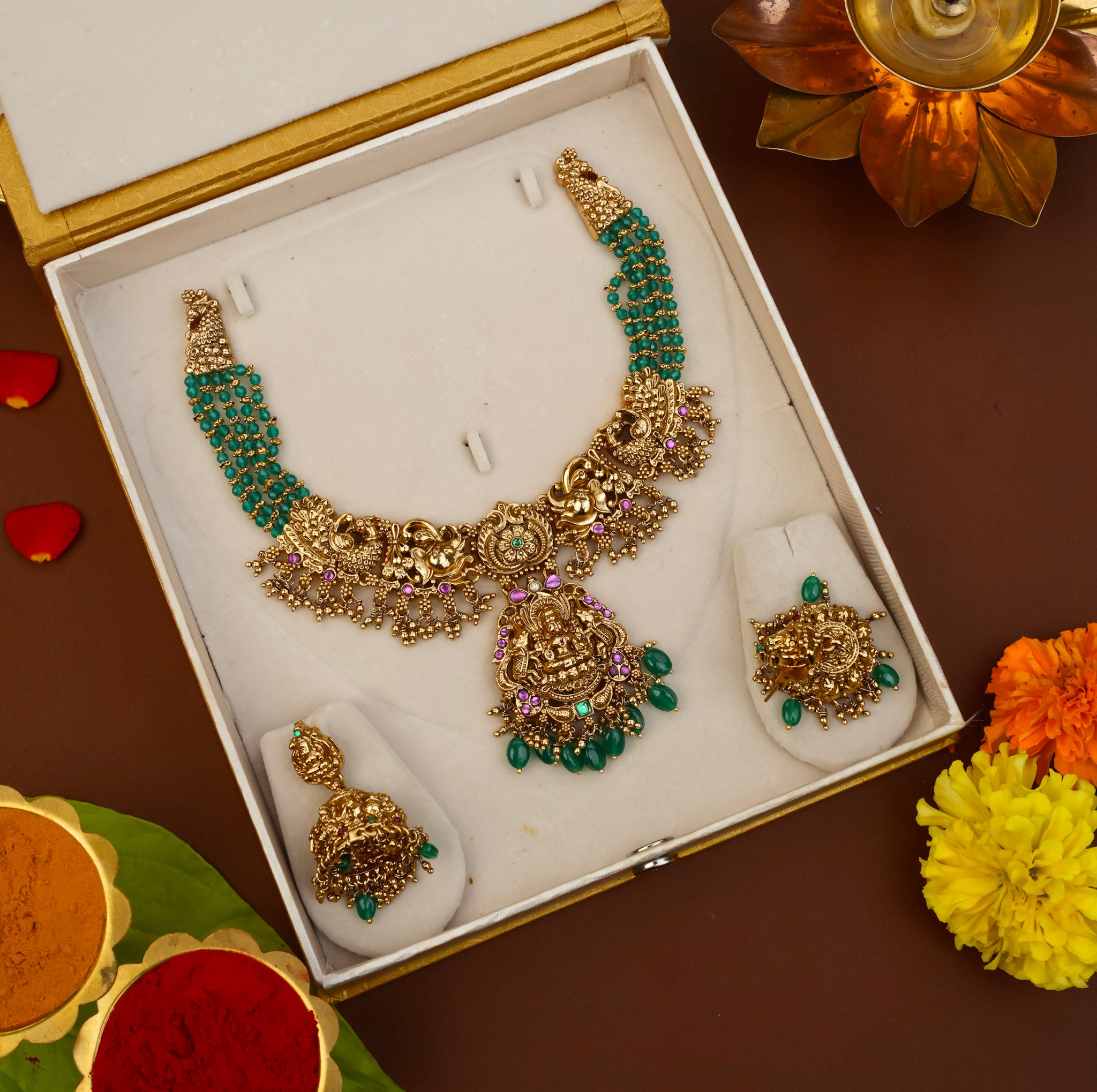 LAKSHMI EMERALD BEADS NECKPIECE