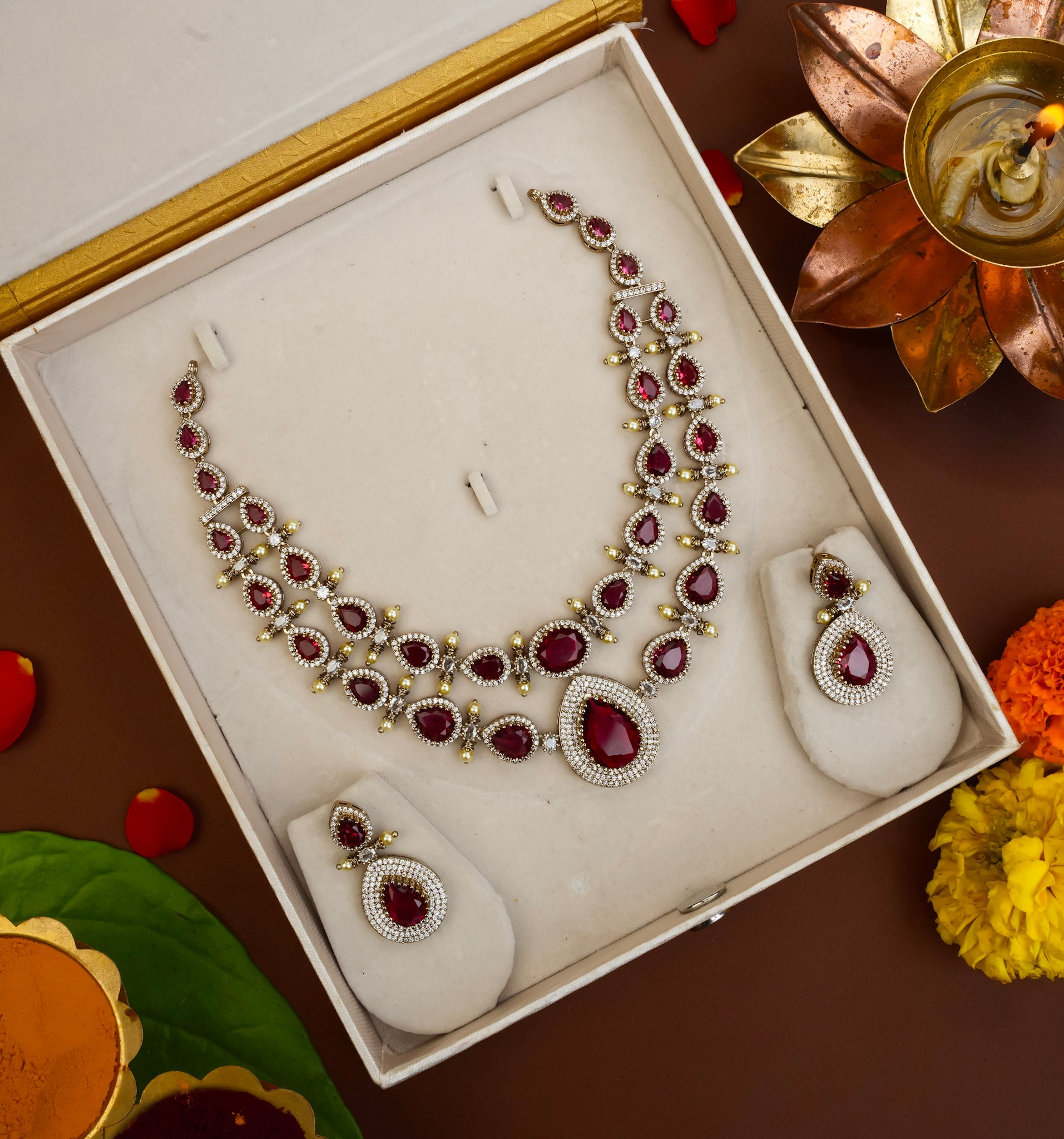 VICTORIAN DOUBLE LAYER NECKPIECE (RED)