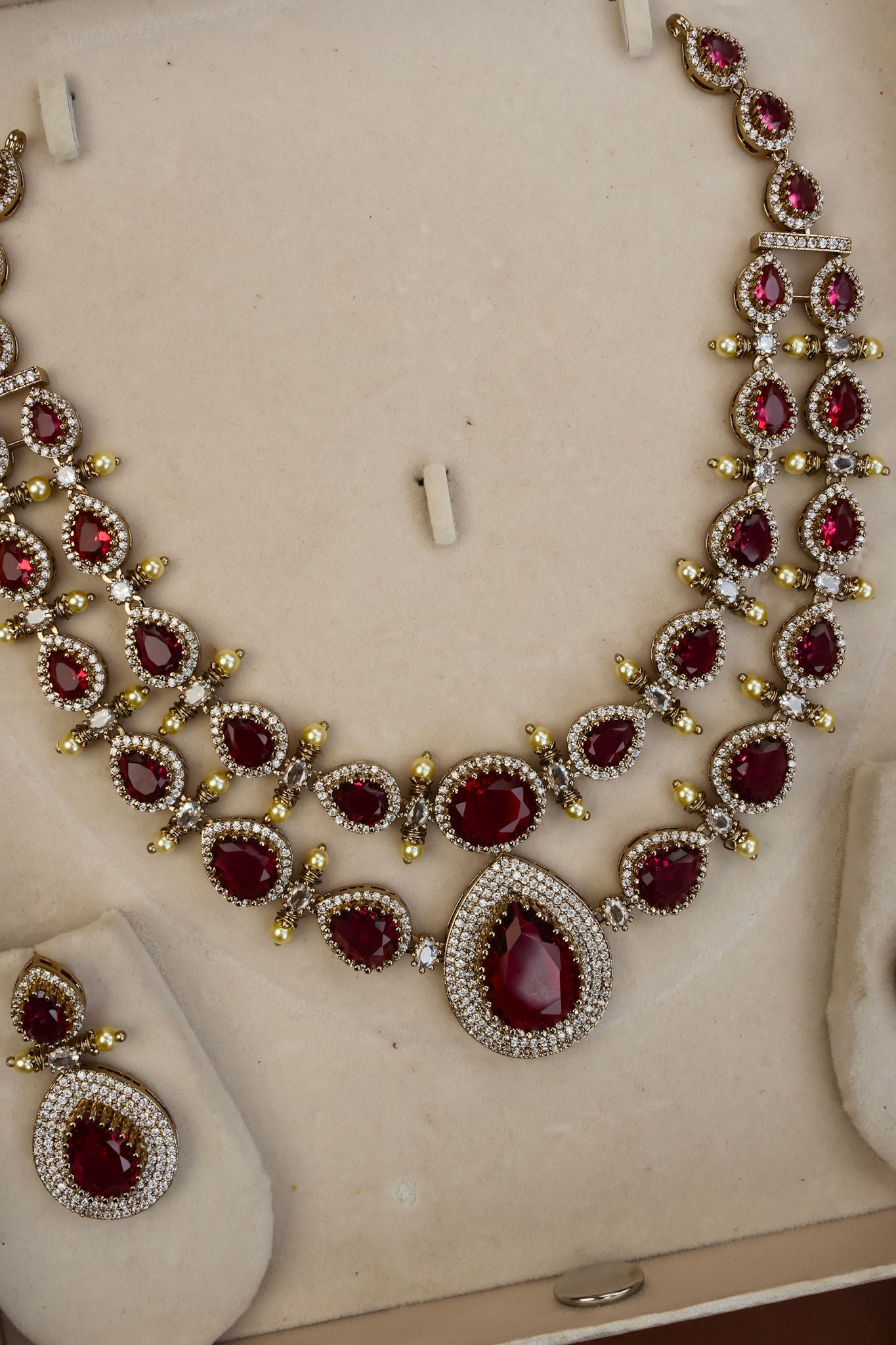 VICTORIAN DOUBLE LAYER NECKPIECE (RED)