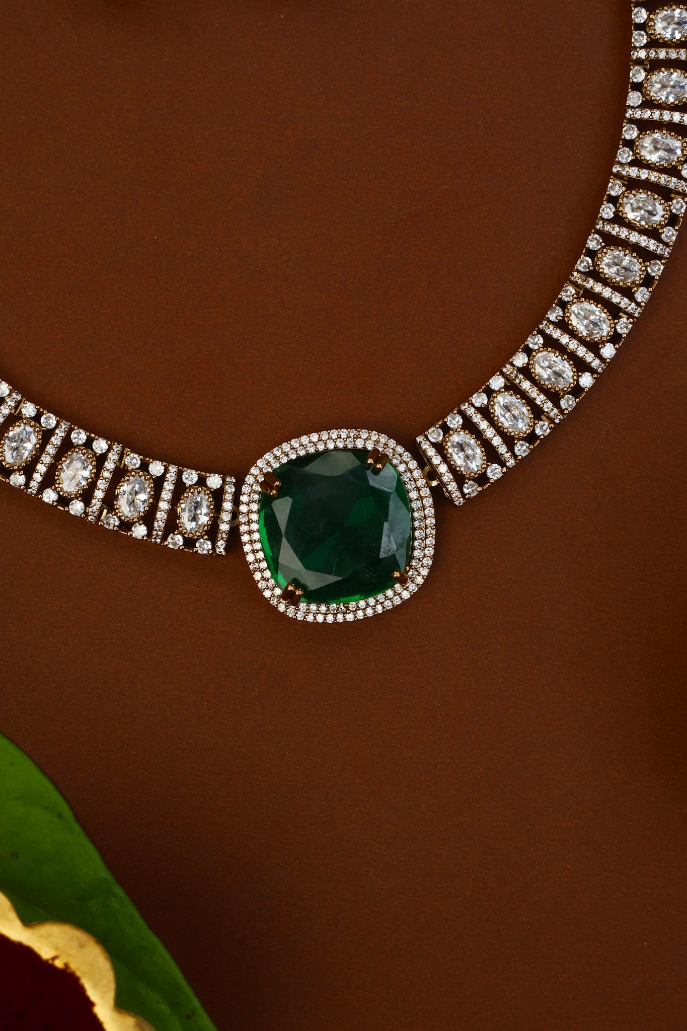 VICTORIAN HASLI