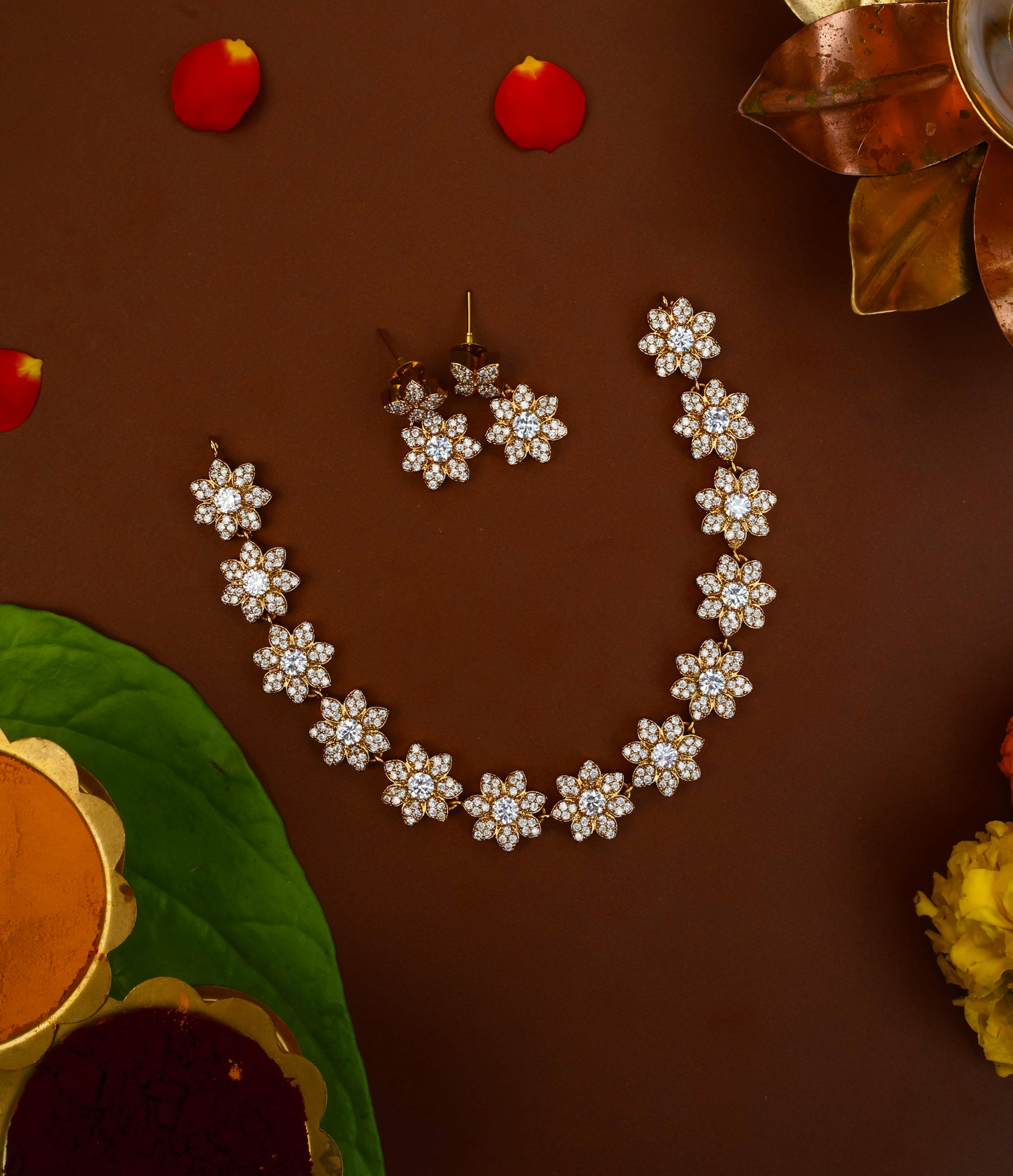 AD FLORAL NECKPIECE