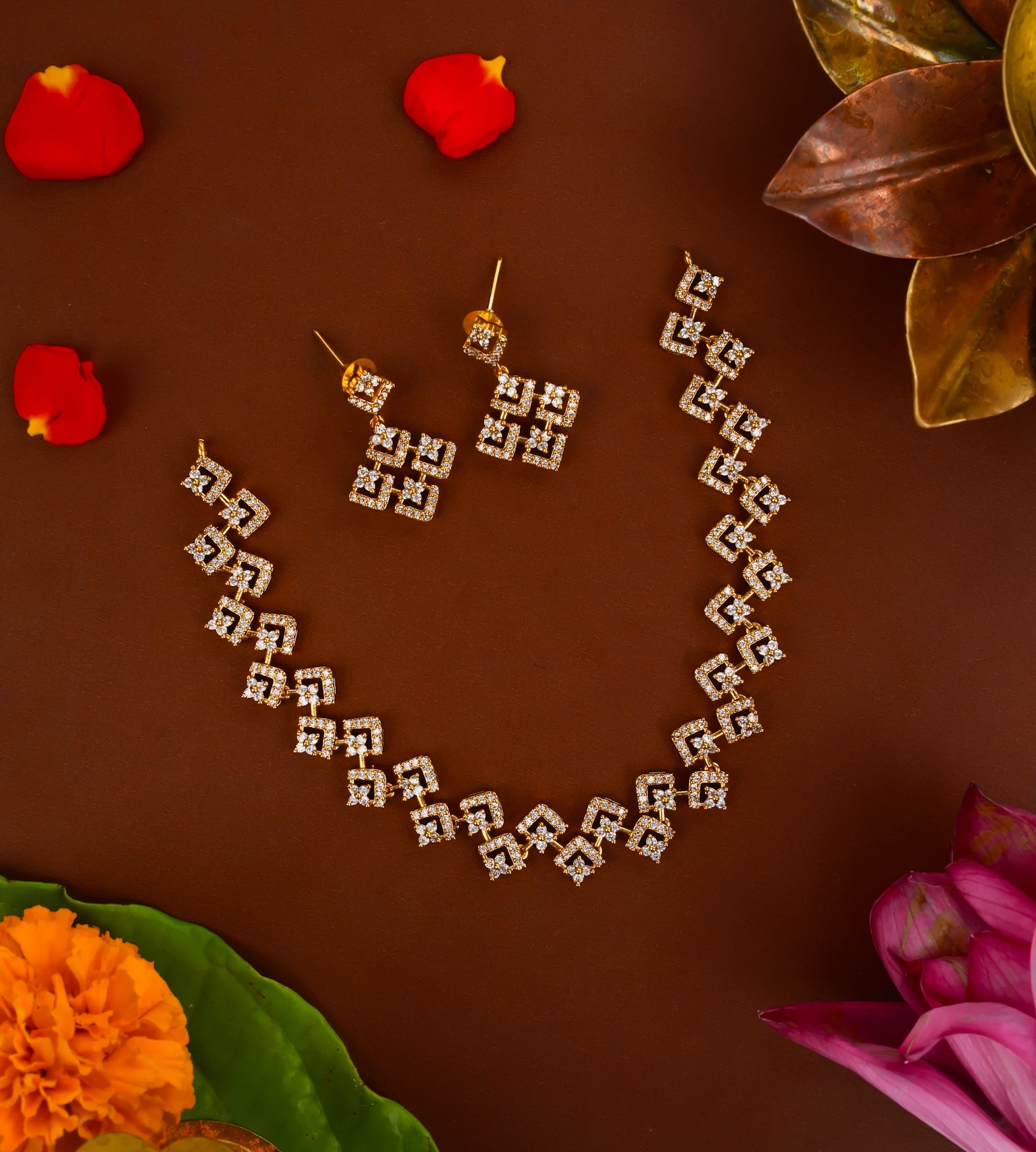 DIAMOND REPLICA NECKPIECE