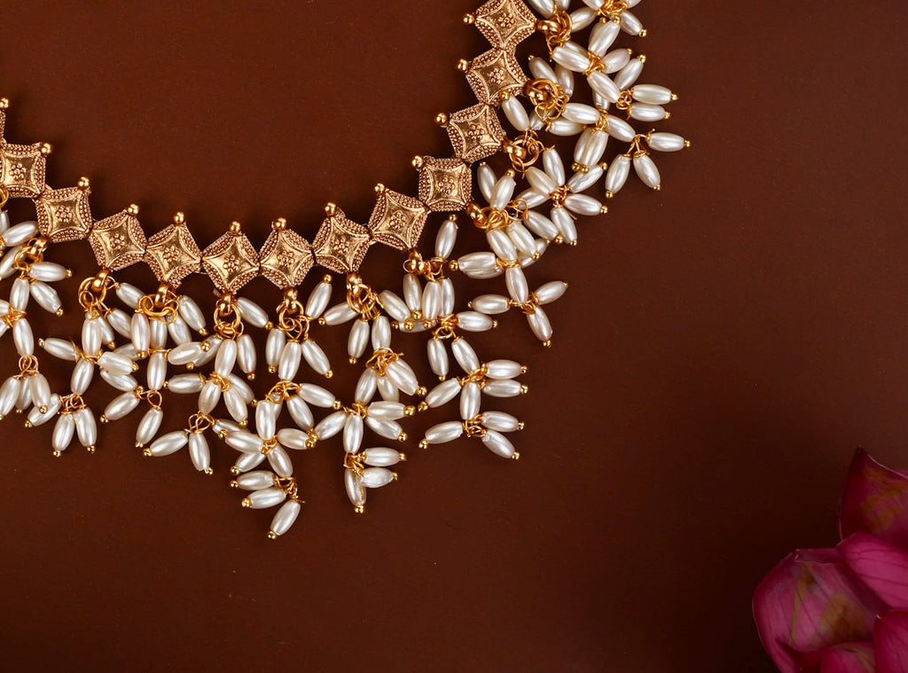 RICE PEAL NECKPIECE