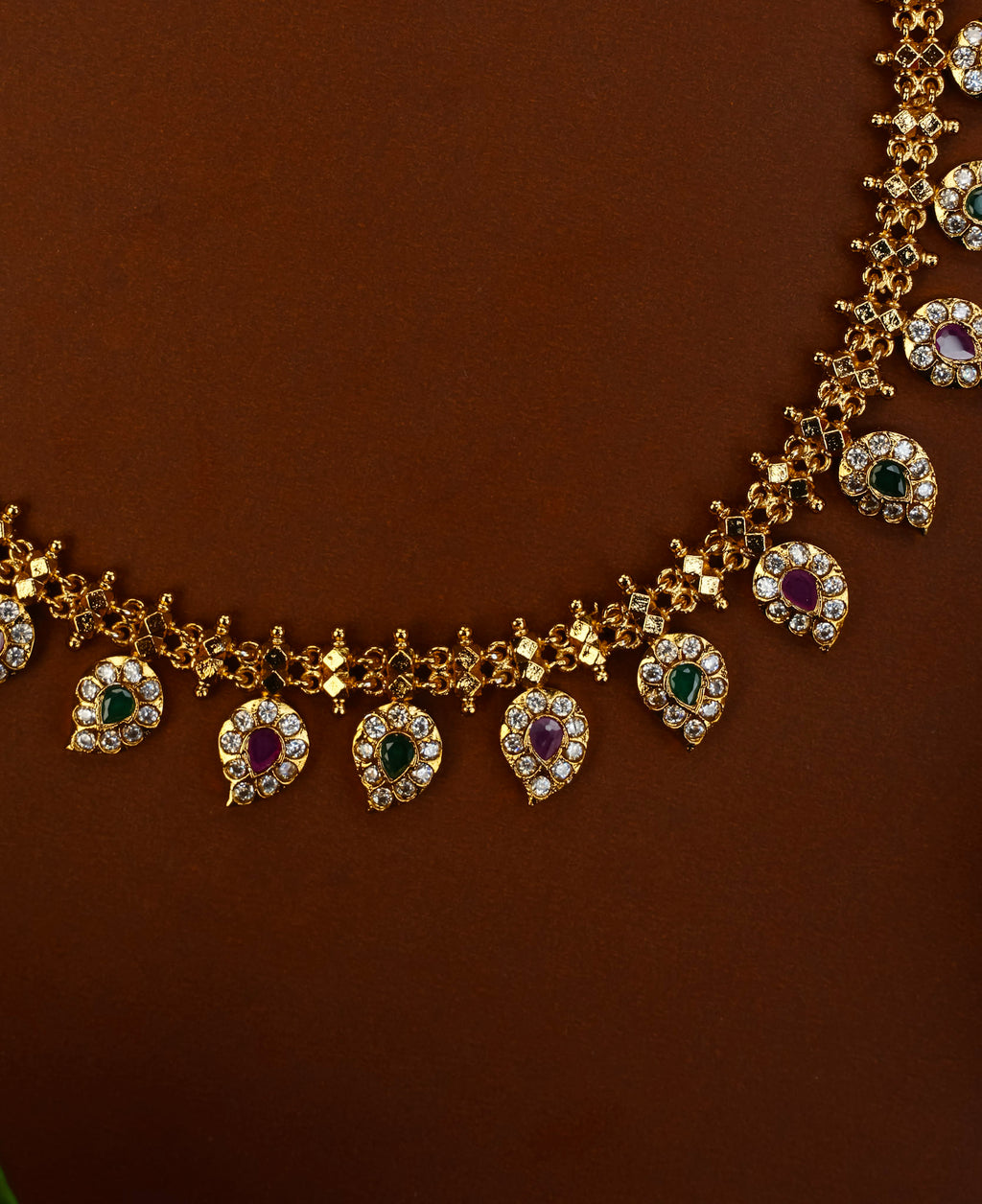MANGO NECKPIECE