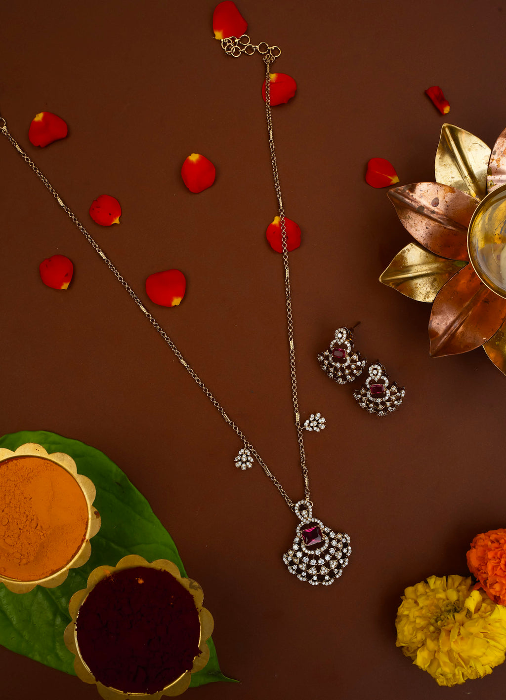 VICTORIAN PENDANT CHAIN