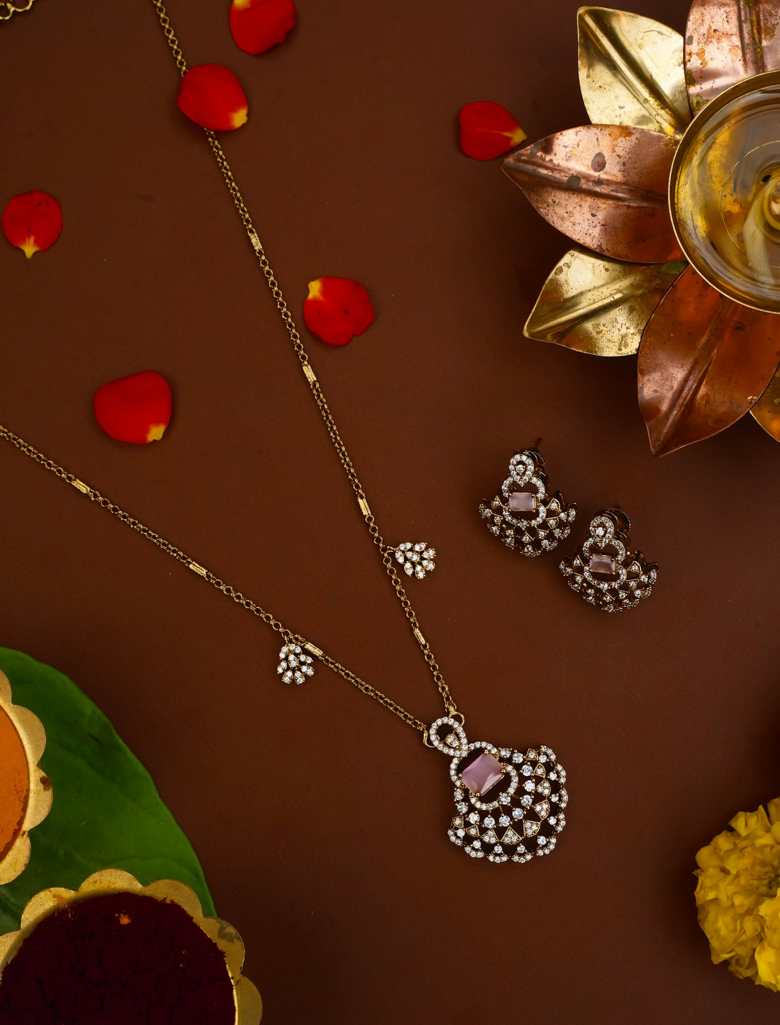 VICTORIAN PENDANT CHAIN