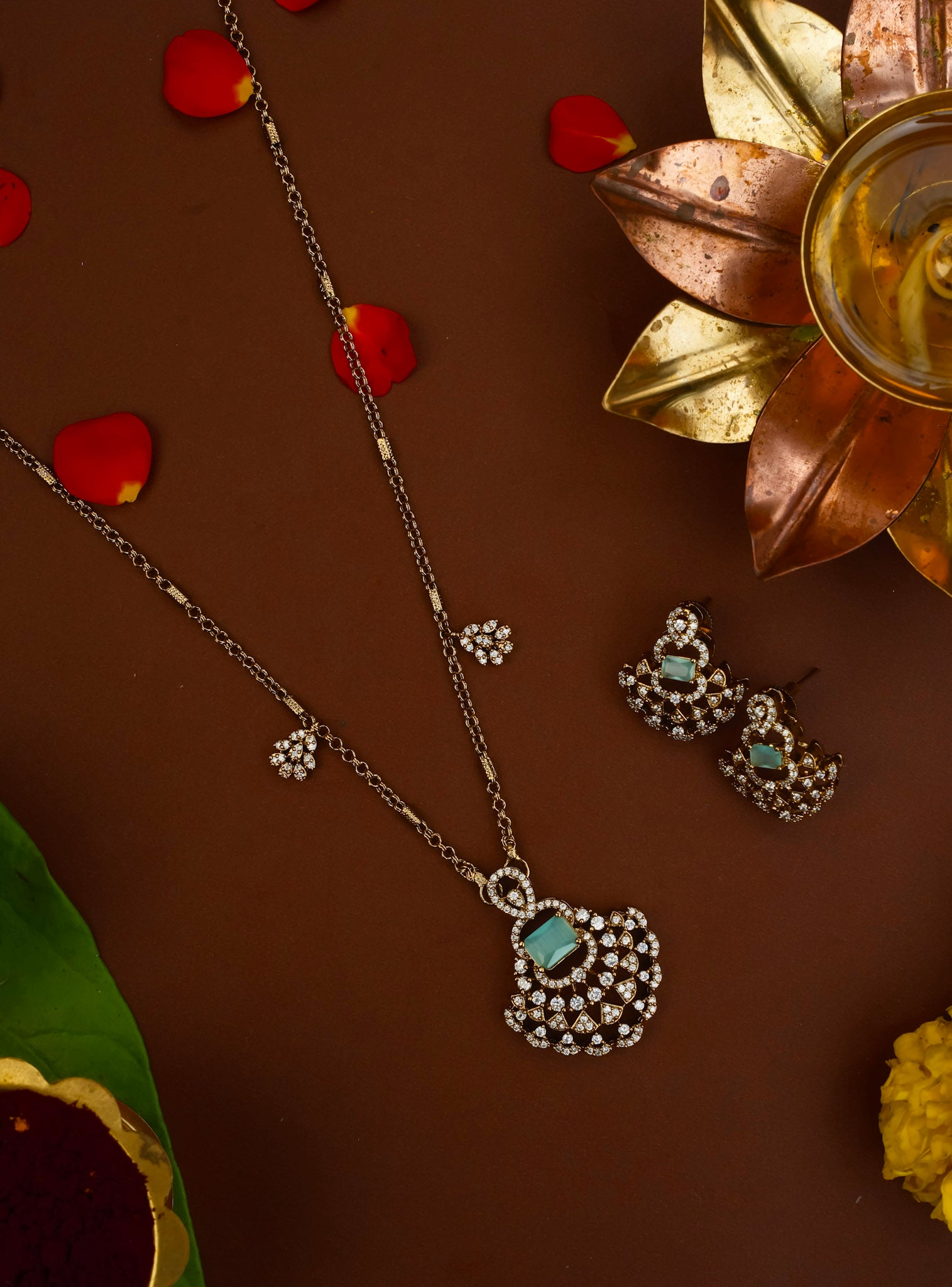 VICTORIAN PENDANT CHAIN