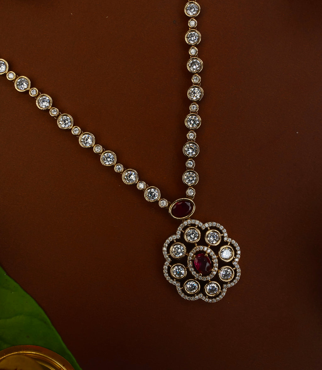 VICTORIAN DROP PENDANT NECKPIECE