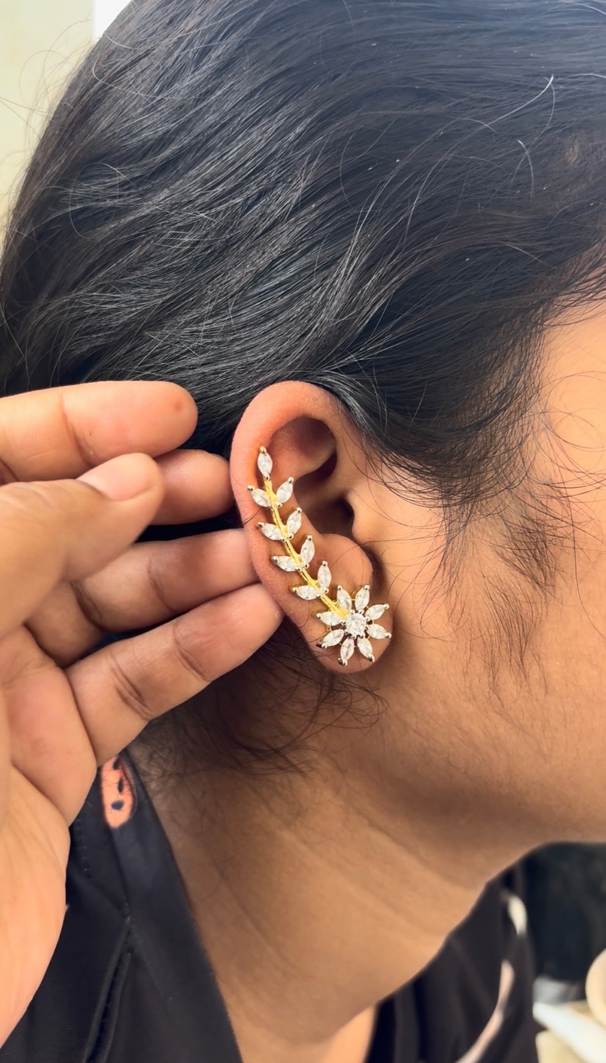 AD DESIGNER EARCUFFS