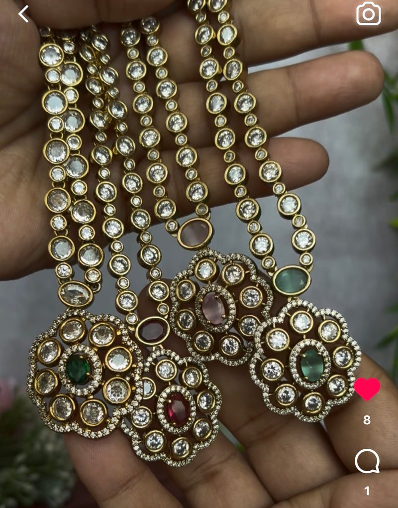 VICTORIAN DROP PENDANT NECKPIECE