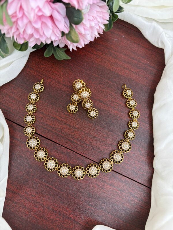 FLORAL DIAMOND SET (WHITE)