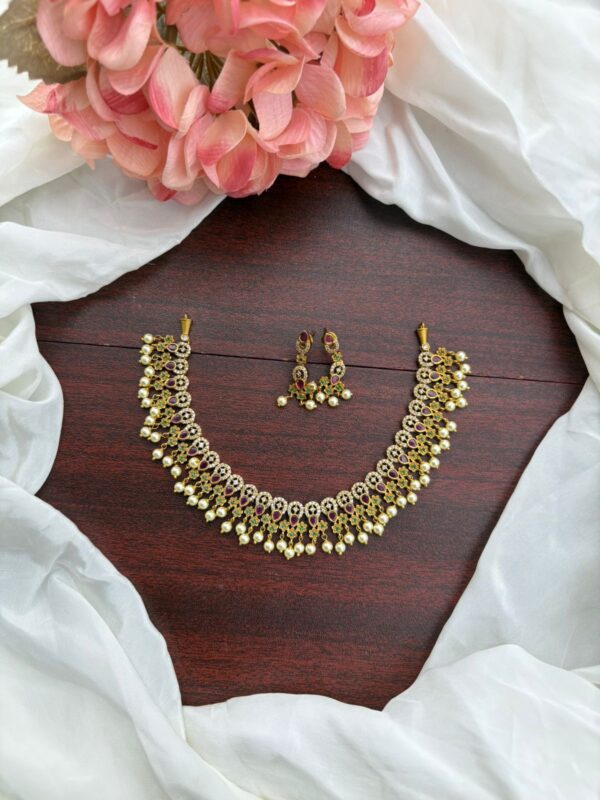 PEARL DROP NECKSET