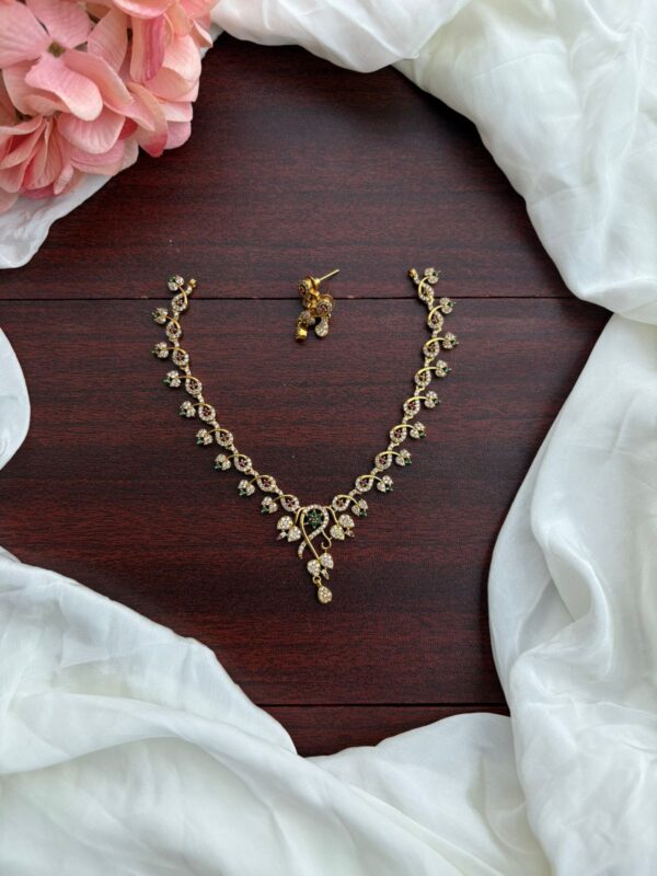 FLORAL NECKPIECE (MULTI)