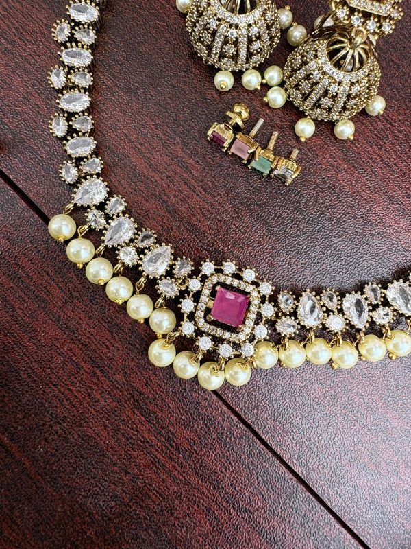 INTERCHANGEABLE NECKPIECE - Image 2