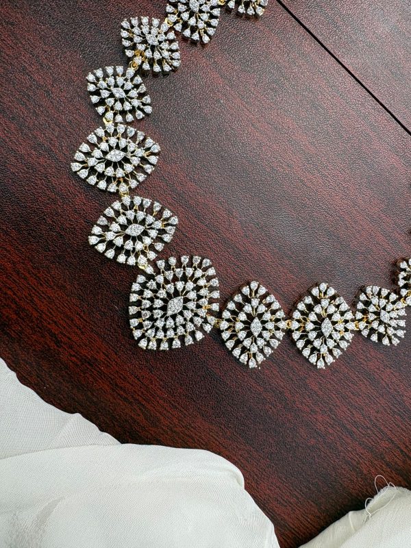 DIAMOND LOOK ALIKE NECKPIECE - Image 2