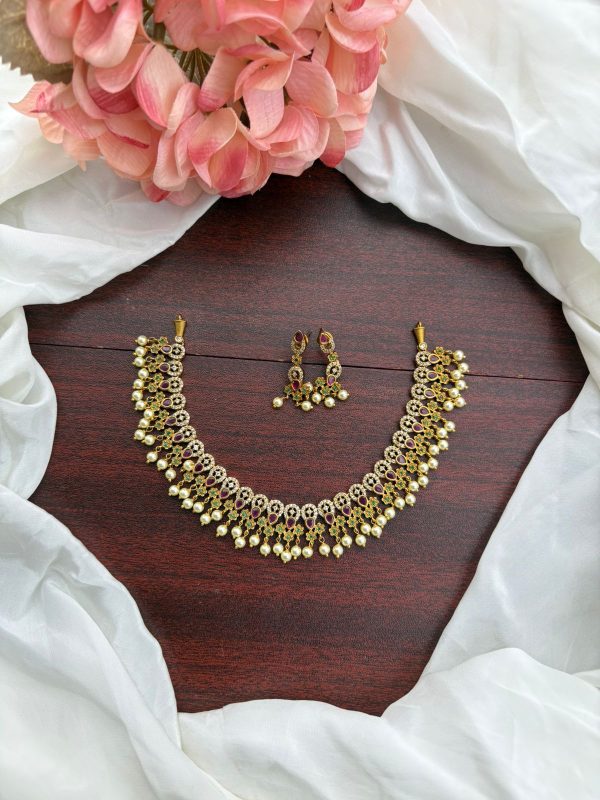 PEARL DROP NECKPIECE