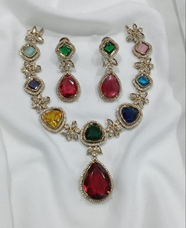 MULTI COLOUR AD NECKPIECE