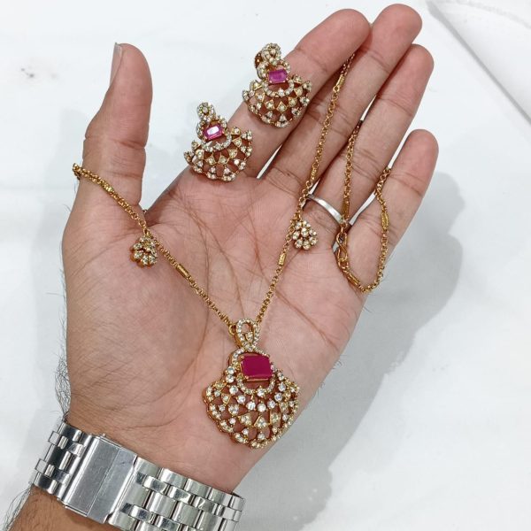 SHORT PENDANT SET (PINK)