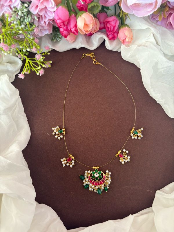 JADAU FLORAL INVISIBLE NECKPIECE