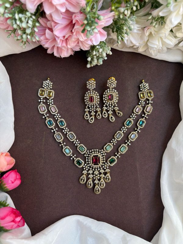 VICTORIAN DOUBLE LAYER AD NECKPIECE (MULTI)