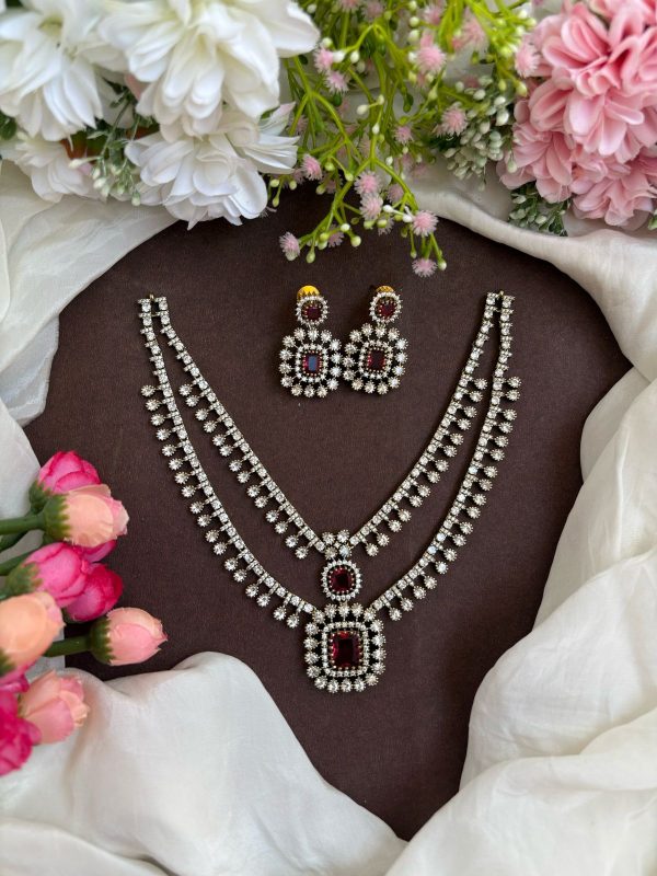 PREMIUM VICTORIAN DOUBLE LAYER NECKPIECE (RED)